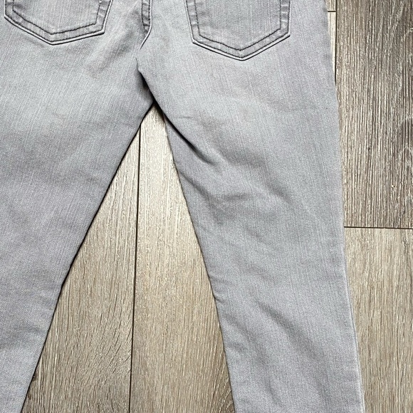 The Children’s Place Gray Denim Super Skinny Jeans Girl Size 6 - Picture 4 of 13
